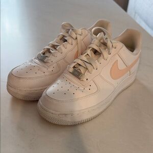Nike AIR FORCE 1 Beige and Peach Sneakers